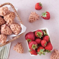 Nordicware Strawberry Bitelet Pan -Kitchen Supplies Store 92748 Strawberry Patch 05 1K 74323.1641486268.1280.1280