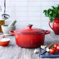 Le Creuset Signature Round Dutch Oven, 5.5 Quart -Kitchen Supplies Store LS2501 2667SS g1 5.5qt