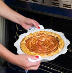 Juliska Berry & Thread Whitewash Pie/Quiche Dish -Kitchen Supplies Store Screenshot2023 05 09142708