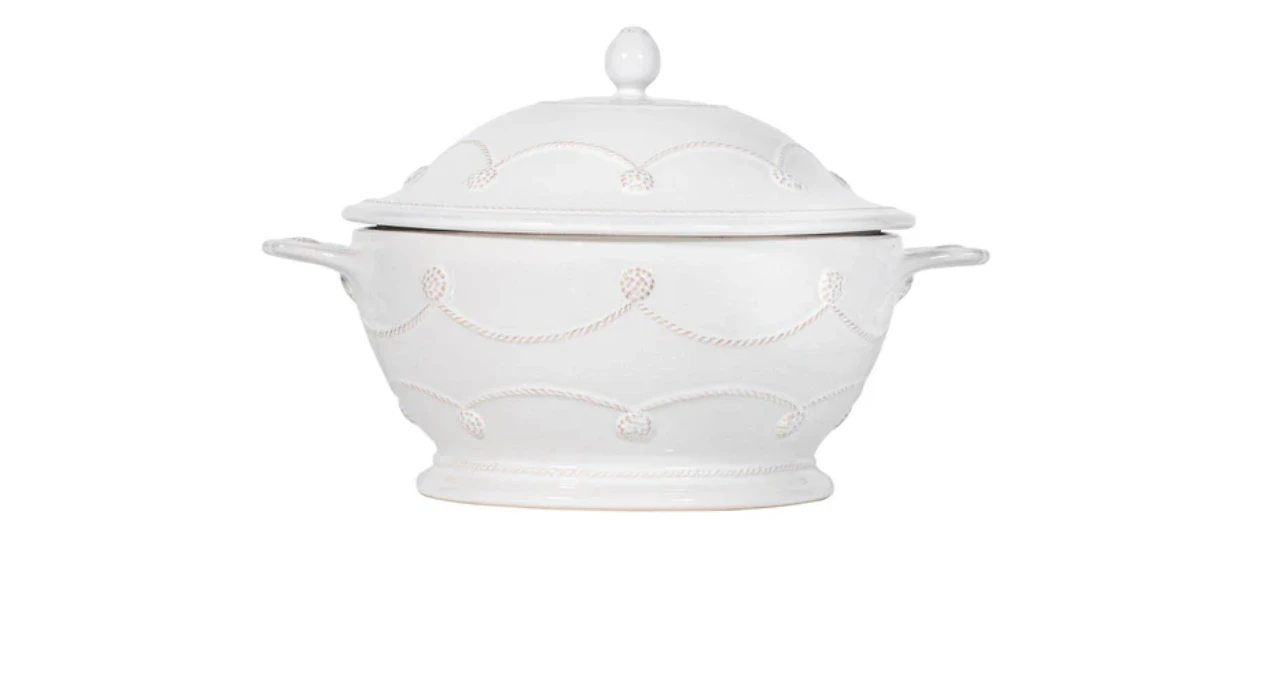 Juliska Berry & Thread Whitewash Lidded Baker 2 Juliska Berry & Thread Whitewash Lidded Baker - Image 2