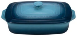 Le Creuset 3.5 Quart Covered Rectangular Casserole -Kitchen Supplies Store pg1148s3a 326m casserole marine 3.5qt
